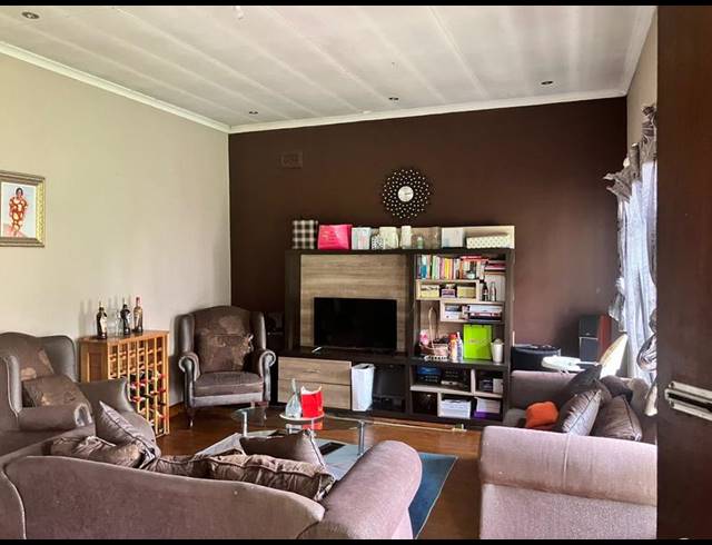 3 BEDROOM HOUSE FOR SALE IN DELVILLE